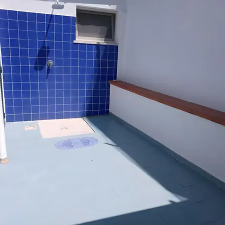 Casa Vista Mare Con Giardino Vakantiehuis