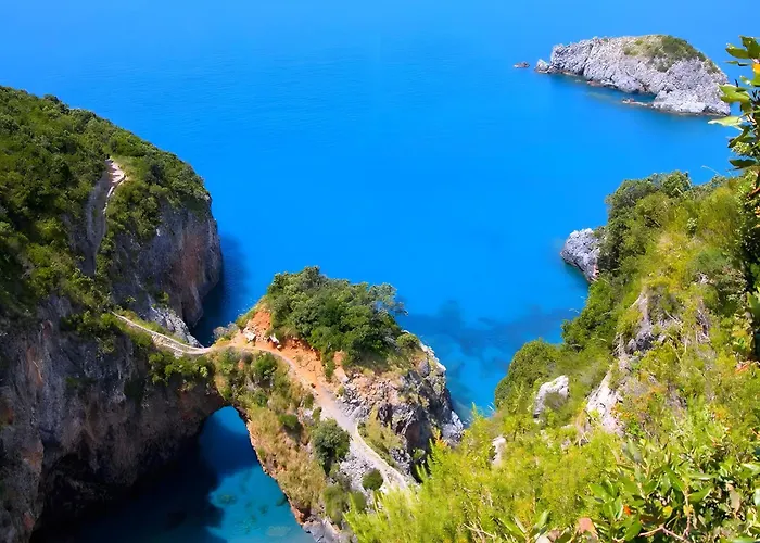 Casa Vista Mare Con Giardino 度假居