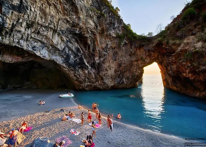 Casa Vista Mare Con Giardino