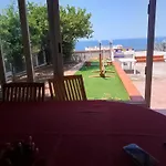 Casa Vista Mare Con Giardino