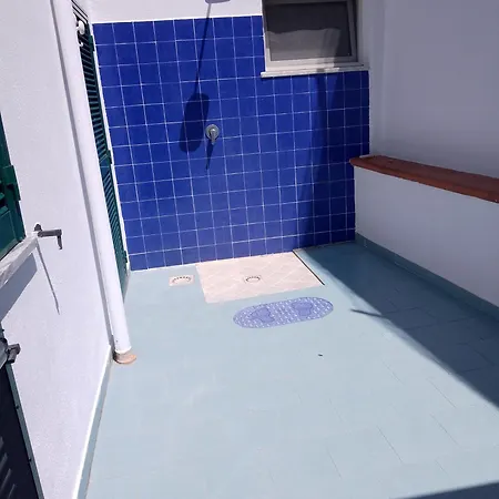 Casa Vista Mare Con Giardino