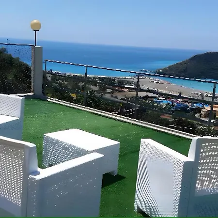 Casa Vista Mare Con Giardino *