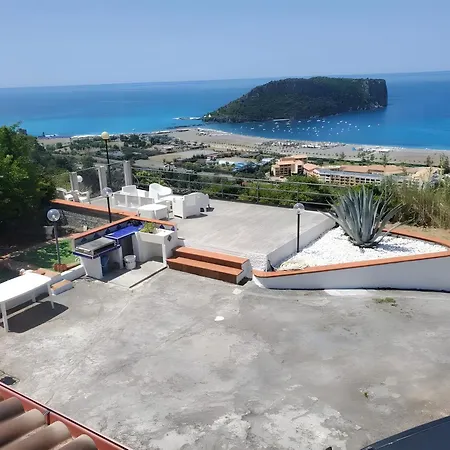 Casa Vista Mare Con Giardino *