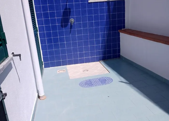 Casa Vista Mare Con Giardino